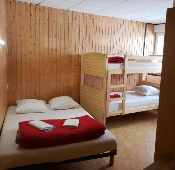 غرفة عائلية, Hébergement Artense