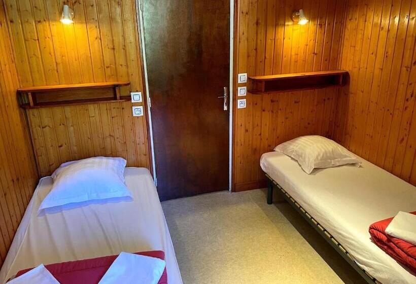 غرفة قياسية, Hébergement Artense