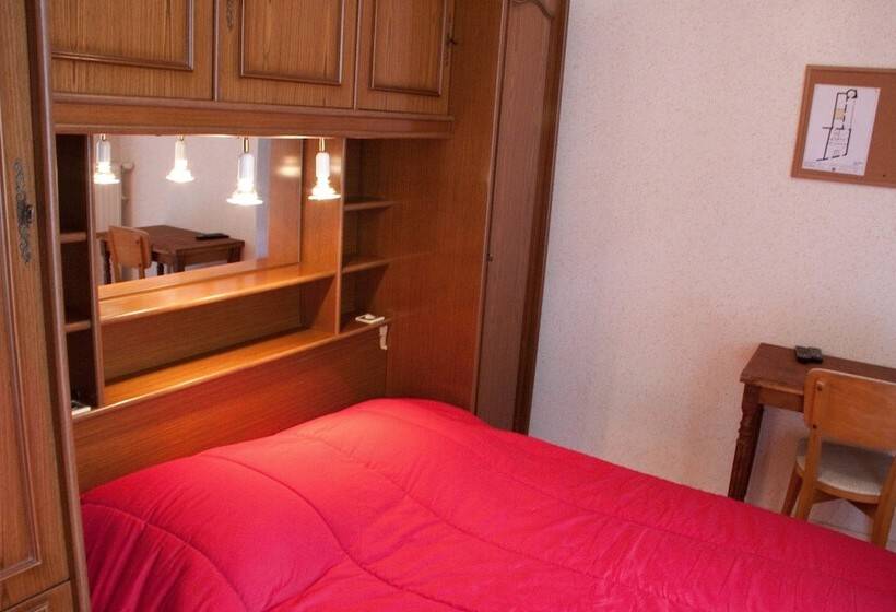 غرفة قياسية, Hébergement Artense