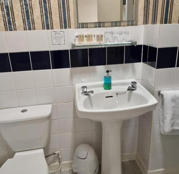 标准三人间, The Sands