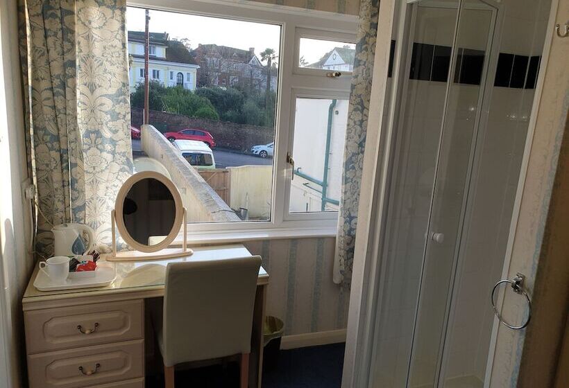 标准单人间, The Sands