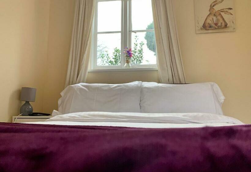 经济房, The Wheatsheaf