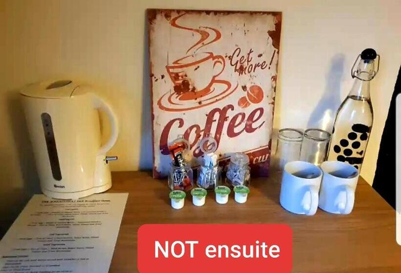 标准间, The Wheatsheaf