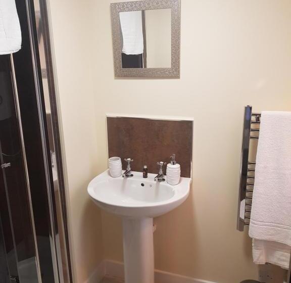 豪华房间, The Wheatsheaf