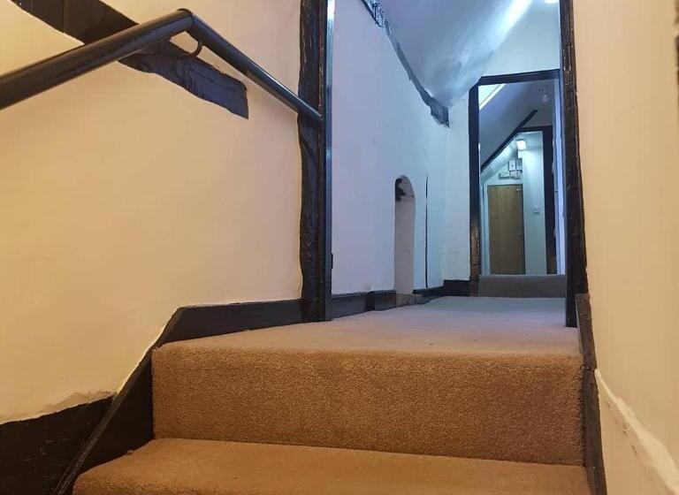 豪华房间, The Wheatsheaf