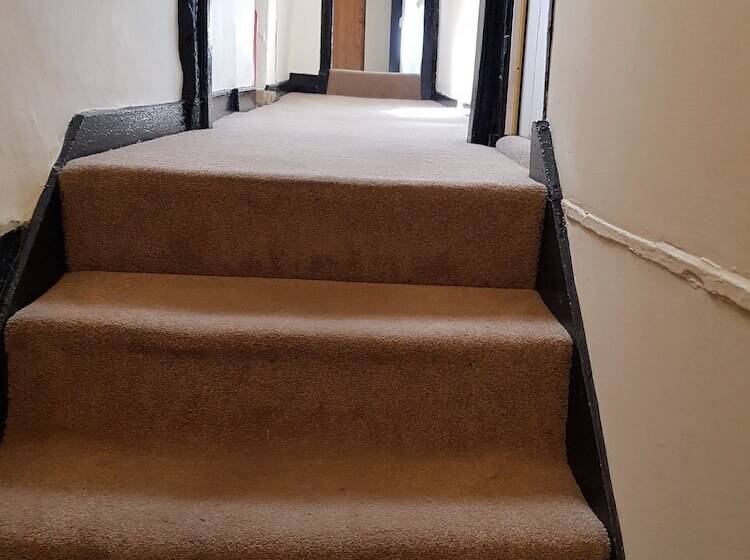 豪华房间, The Wheatsheaf