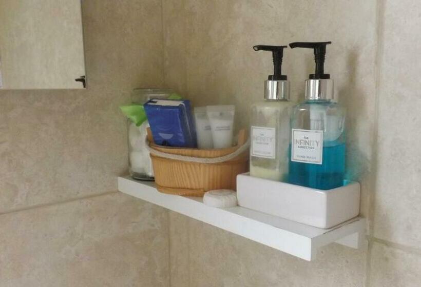 Номер Стандарт, Cedar House B&b