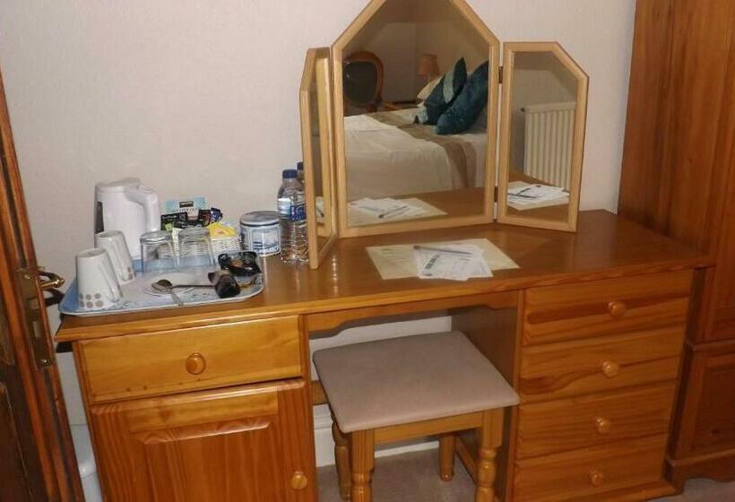 اتاق استاندارد, Cedar House B&b