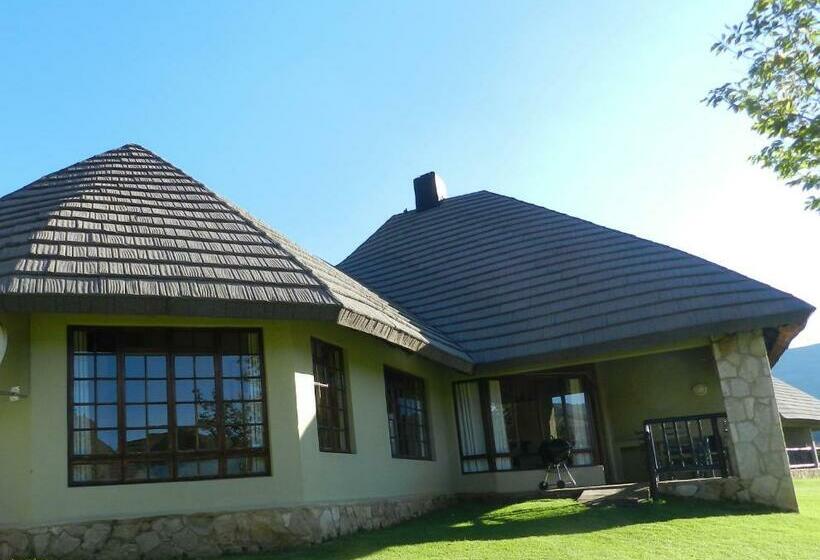 בקתת חדר, Fairways Self Catering