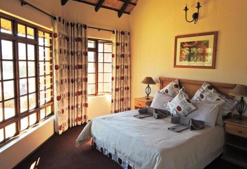 בקתת חדר, Fairways Self Catering