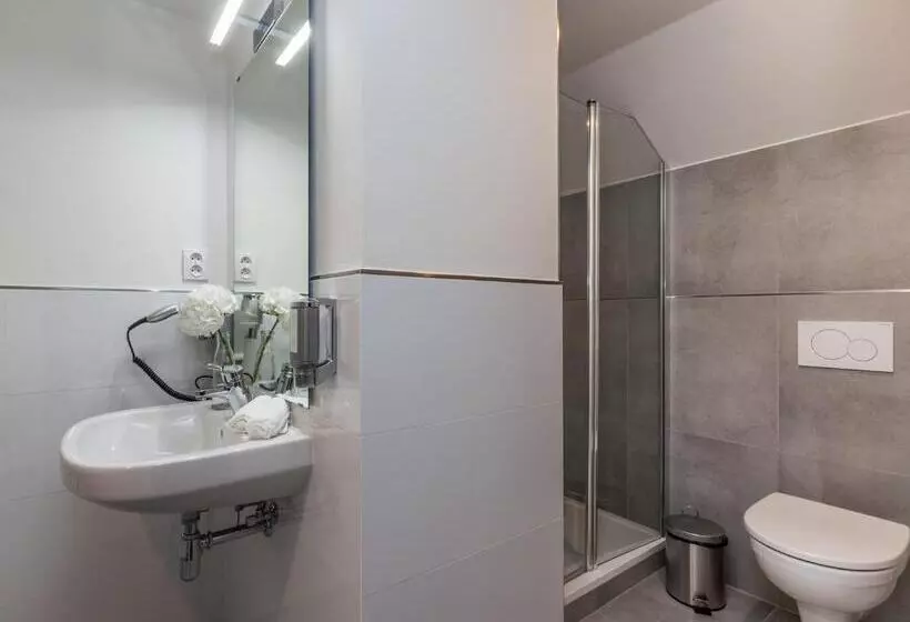 Vuode Makuusalissa, Gorgeous Prague Rooms