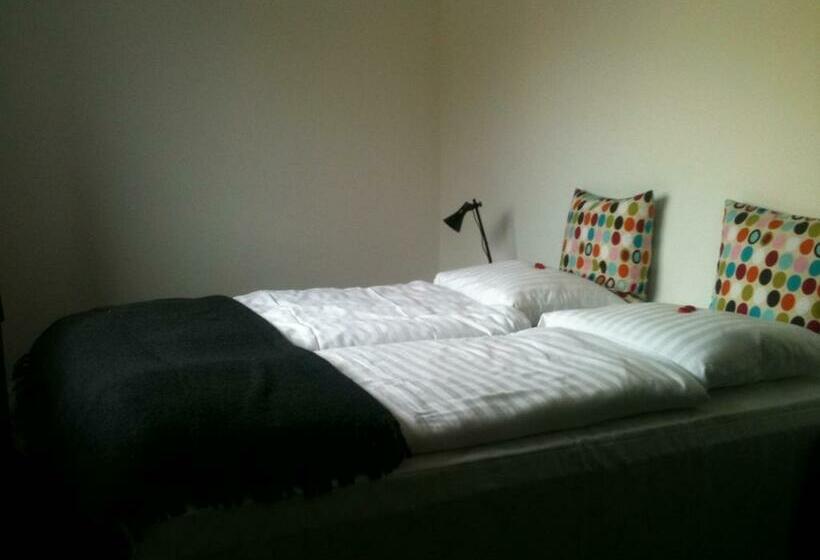 スタンダードルーム, Annex