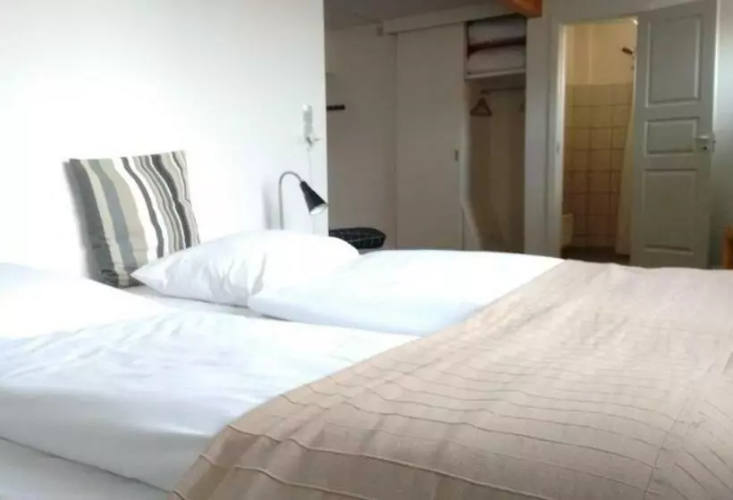 スタンダード４人部屋, Annex