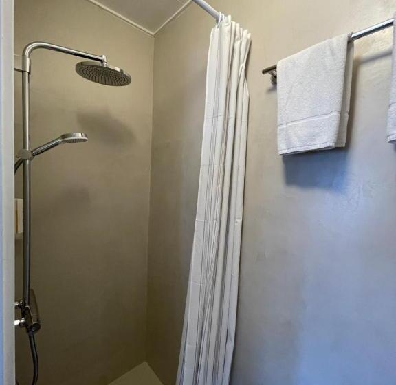 スタンダード４人部屋, Annex