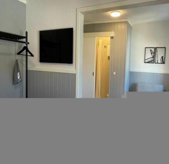 スタンダードトリプルルーム, Annex