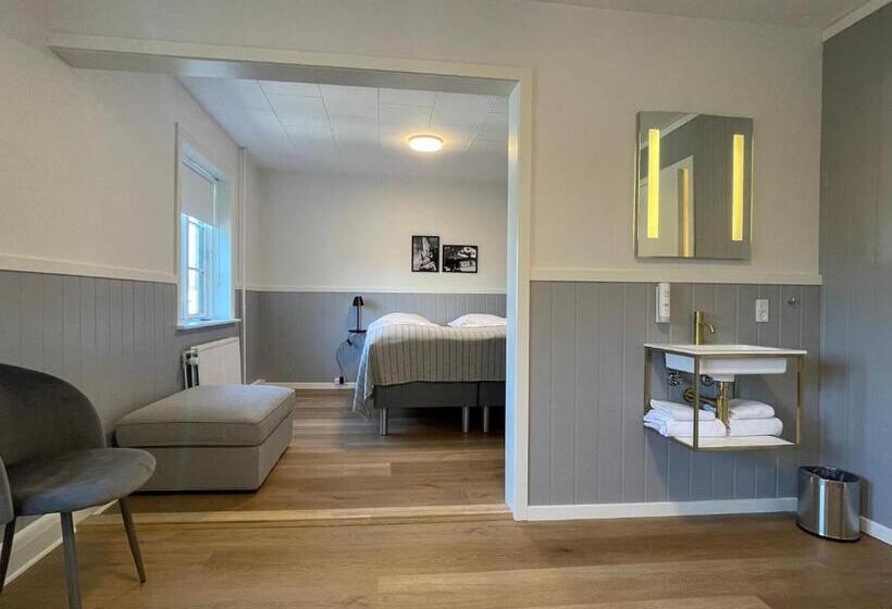 スタンダードトリプルルーム, Annex