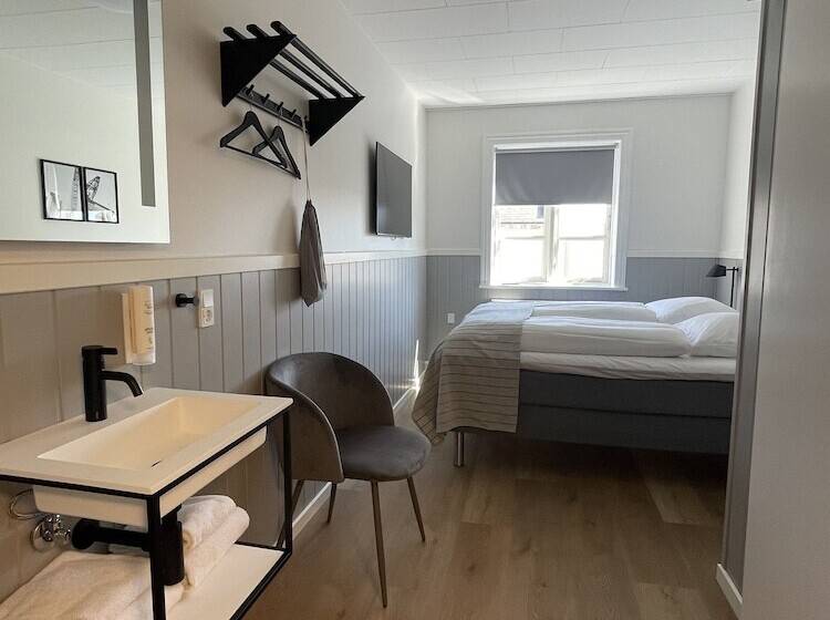 スタンダードルーム, Annex