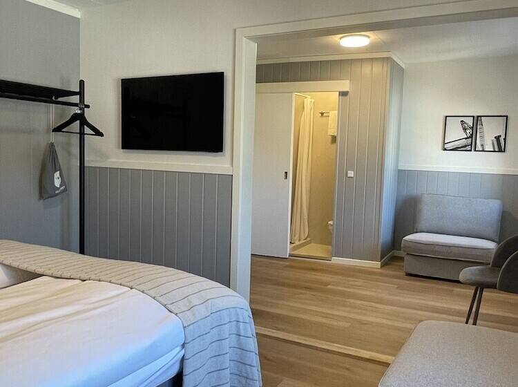 スタンダードトリプルルーム, Annex