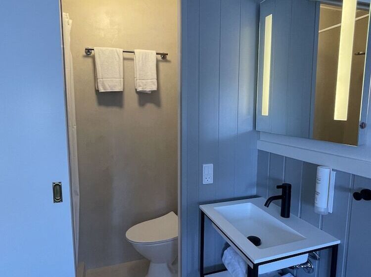 スタンダードトリプルルーム, Annex