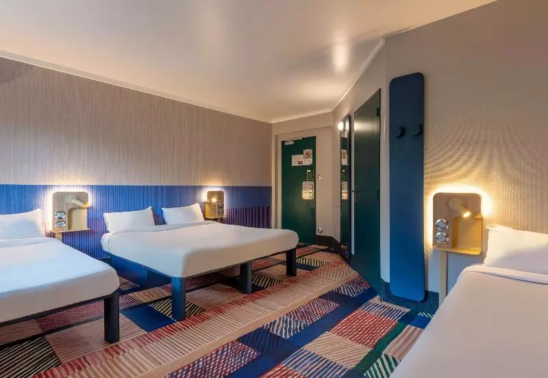 Standard Neljän Hengen Huone, B&b Hotel Brest Port Du Moulin Blanc