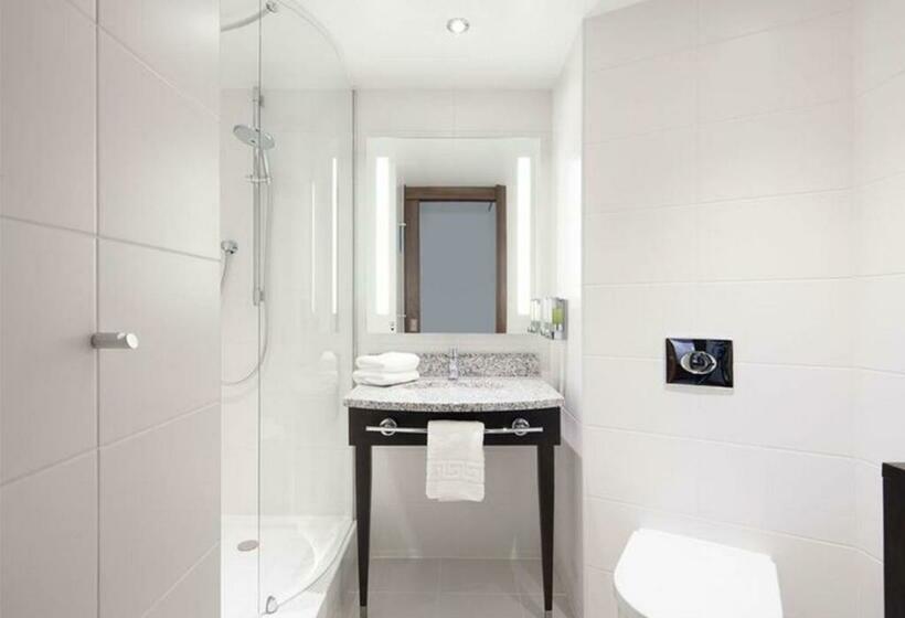 Номер Стандарт, Hampton by Hilton Dundee City Centre