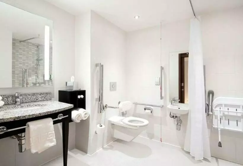 身障者適用スタンダードルーム, Hampton by Hilton Dundee City Centre