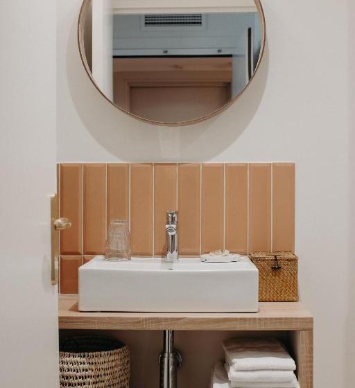 חדר סטנדרט לשלושה, Hôtel Palmito