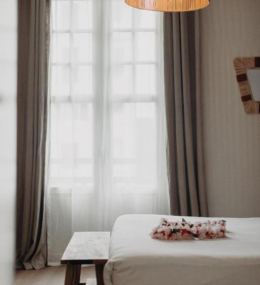 חדר דלוקס צדדי נוף לים, Hôtel Palmito