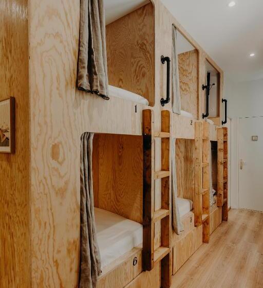 מיטה בחדר משותף, Hôtel Palmito