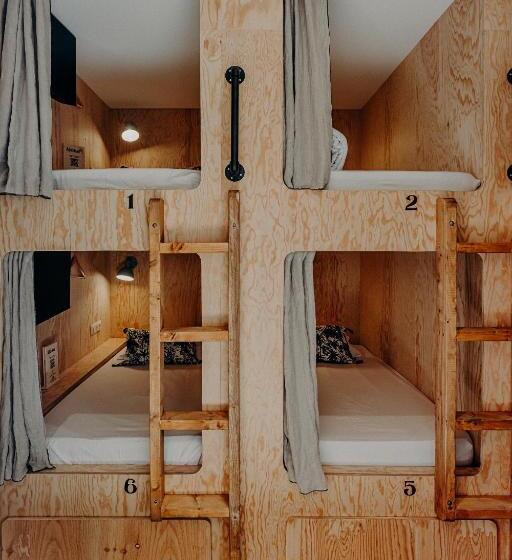 מיטה בחדר משותף, Hôtel Palmito