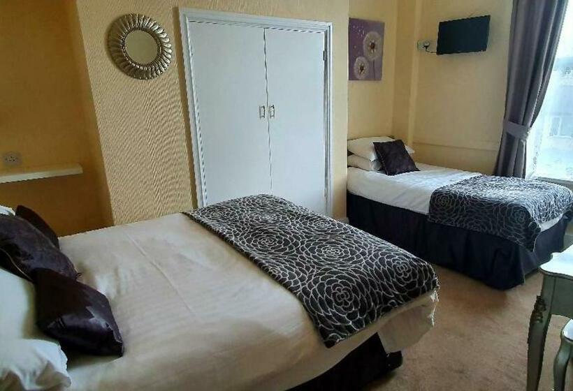 经济房, Rivelyn Hotel Bar & Restaurant