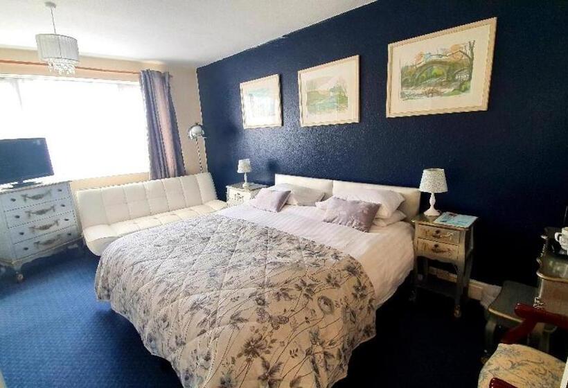 标准间, Rivelyn Hotel Bar & Restaurant