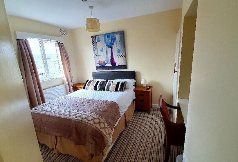 经济房, Rivelyn Hotel Bar & Restaurant