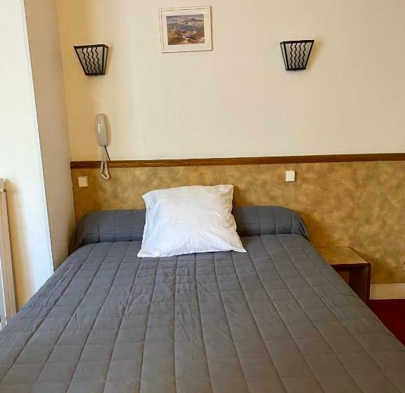 اتاق استاندارد, Studia