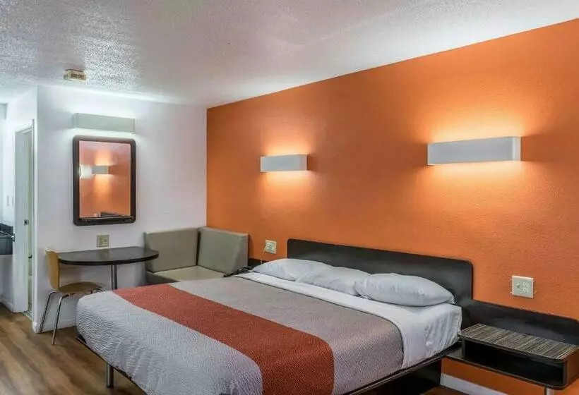 キングサイズベッドのスタンダードルーム, Motel 6 Florence, Ky   Cincinnati Airport