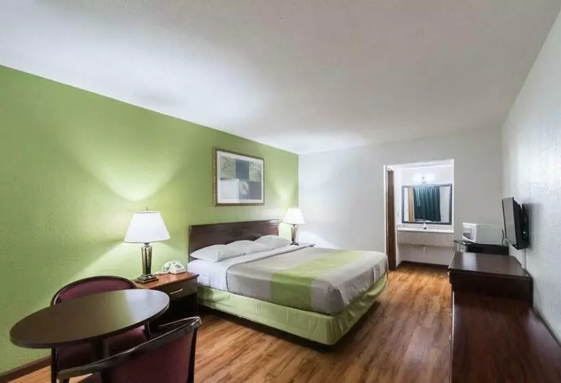 キングサイズベッドのスタンダードルーム, Motel 6mattoon, Il
