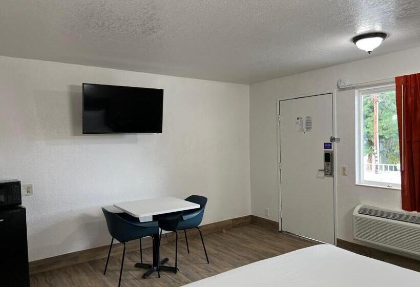غرفة قياسية لذوى الاحتياجات الخاصة, Motel 6orange, Ca  Anaheim