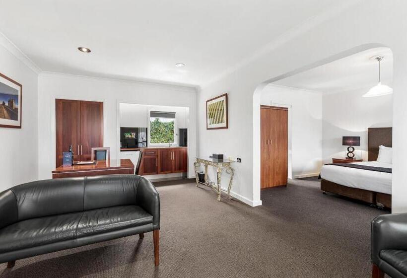 Президентский Люкс, The Commodore