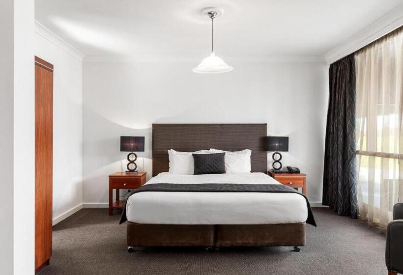 Президентский Люкс, The Commodore