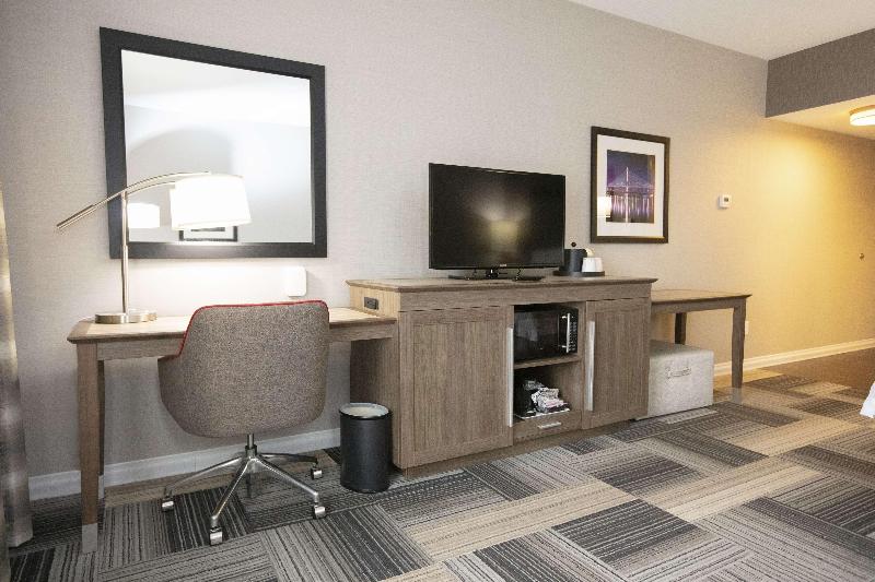 Номер Стандарт, The Commodore