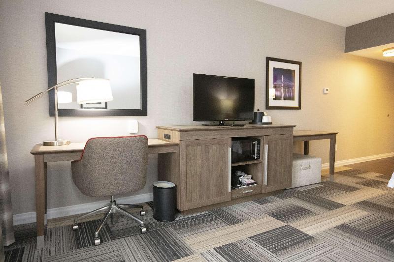 Номер Стандарт, The Commodore