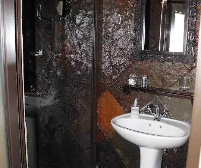 اتاق استاندارد, Royal Game Guest House