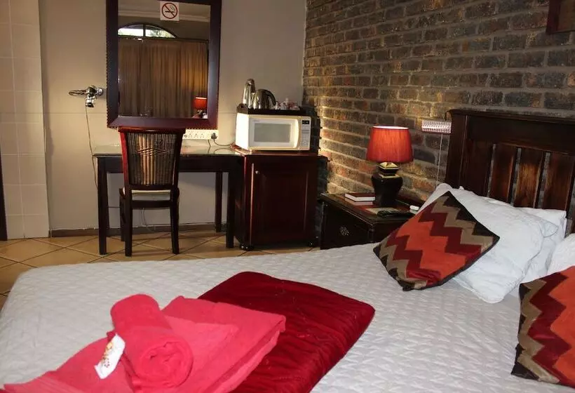 اتاق خانوادگی, Royal Game Guest House
