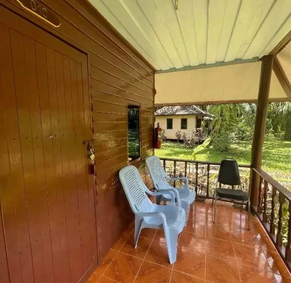 スタンダードバンガロー, Khao Sok Nung House