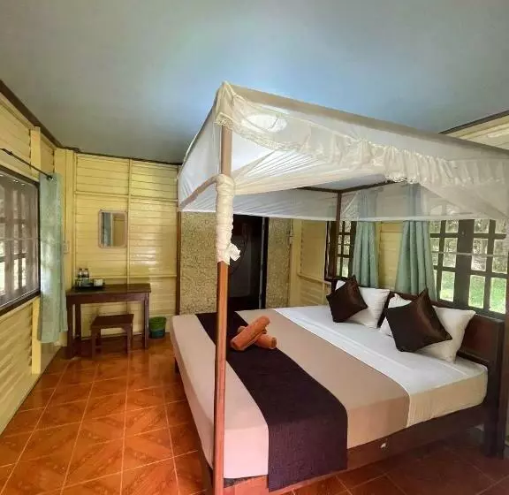 スタンダードバンガロー, Khao Sok Nung House
