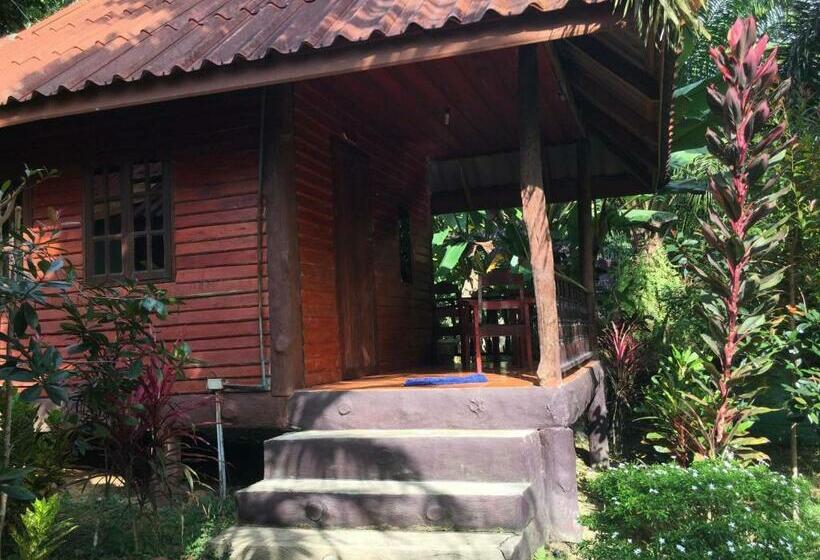 بنجلو قياسى, Khao Sok Nung House
