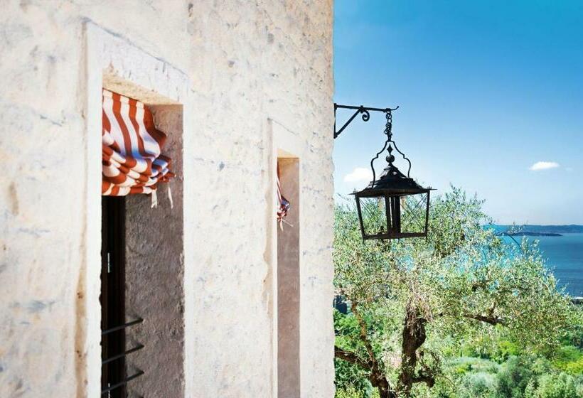 Suite with lake view, Prati Palai