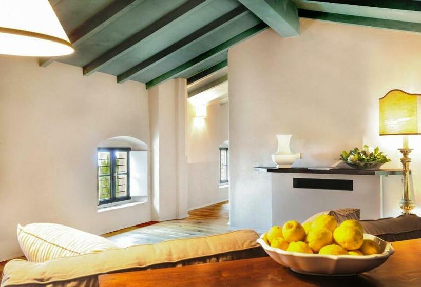 Suite with lake view, Prati Palai