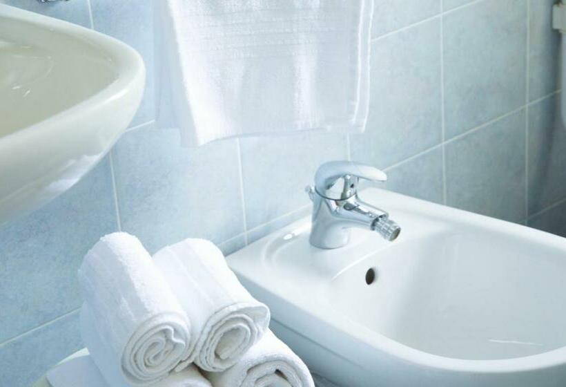 Pokój Standard, Capri