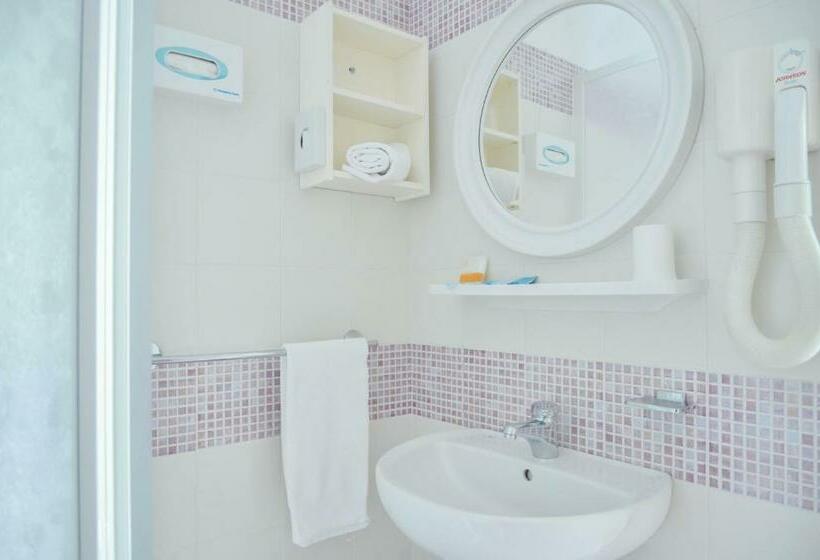 Pokój Standard, Capri